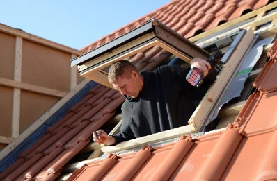 Pose de fenêtres de toit Velux aux Groseillers